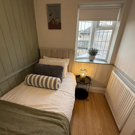 Homebird - Wayside Retreat - Sleeps 7 Harrogate