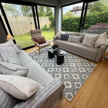 Homebird - Wayside Retreat - Sleeps 7 * Harrogate