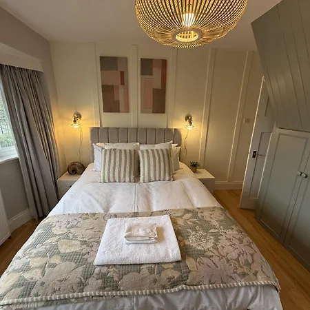 Tatil Evi Homebird - Wayside Retreat - Sleeps 7 Harrogate
