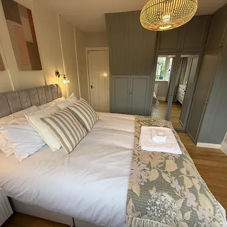 Homebird - Wayside Retreat - Sleeps 7 Harrogate