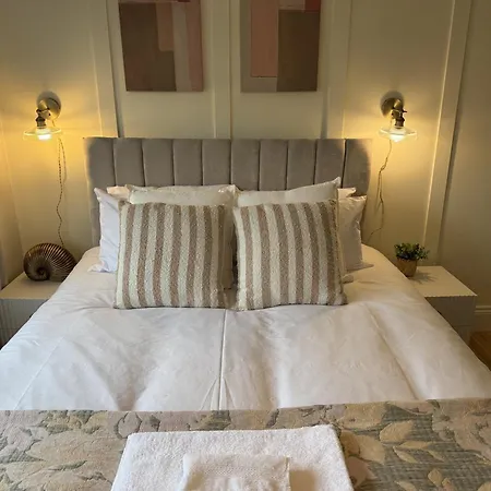 Homebird - Wayside Retreat - Sleeps 7 Tatil Evi *