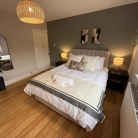 Homebird - Wayside Retreat - Sleeps 7