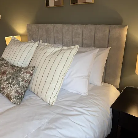 Homebird - Wayside Retreat - Sleeps 7 Harrogate