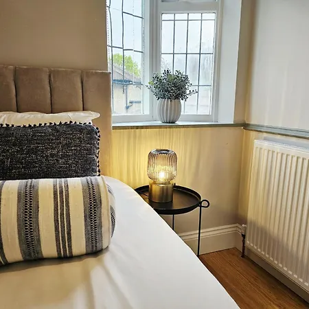 Homebird - Wayside Retreat - Sleeps 7 Harrogate