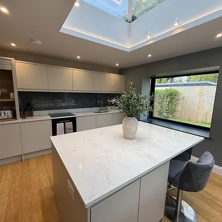 Homebird - Wayside Retreat - Sleeps 7 Harrogate